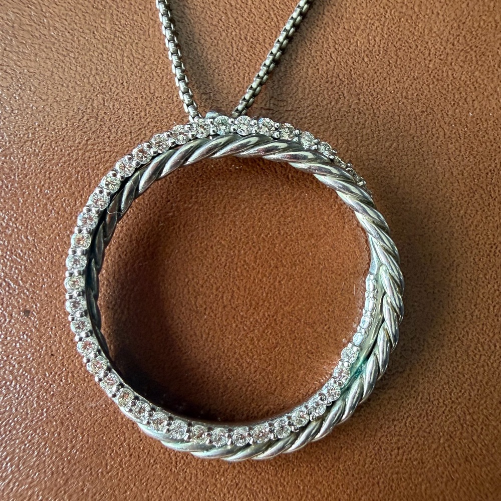 David Yurman White gold and diamond Circle Pendant with Sterling Necklace